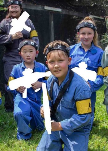 i-TAG-Asylum-Lasertag-Games-Only-Two-boys-and-one-Girl-ready-to-play